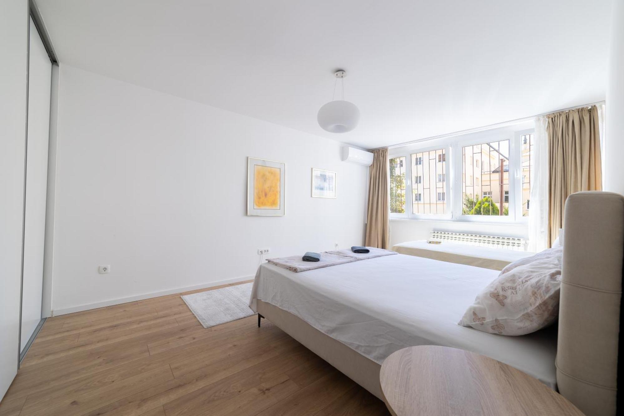 Old Town Vakat 1-bedroom Modern Apartment *